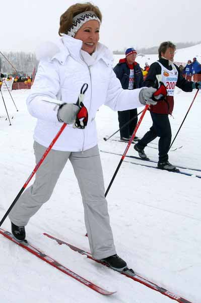 Зимой Валентина Матвиенко катается на лыжах
