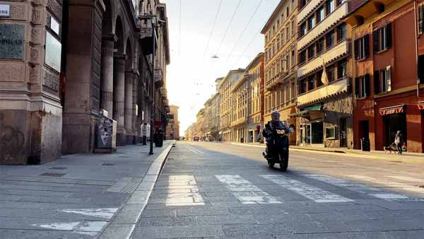 Итальянские всегда шумные города, кажется, вымерли