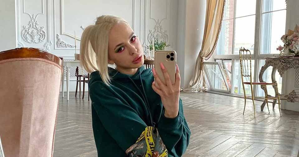Инстасамка перекрашена в блондинку и стала копией Дианы Шурыгиной