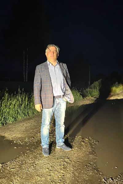 Адвокат актера Эльман Пашаев проехал 800 км по Рязанской области, но не установил контакт с родственниками погибшего