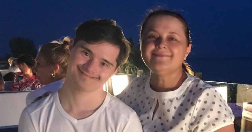 Синдром Дауна, борьба с опухолью, роман с дочерью Ирины Хакамады: жизнь спортивного журналиста Влада