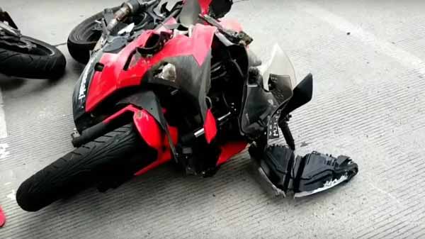 Сломанный мотоцикл Насти
