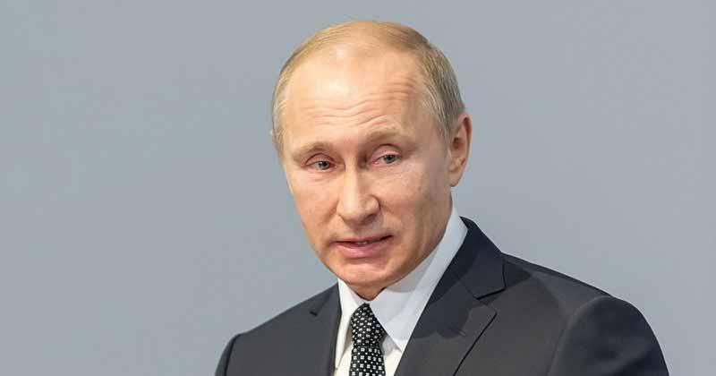 Владимир Путин обращается к людям: онлайн