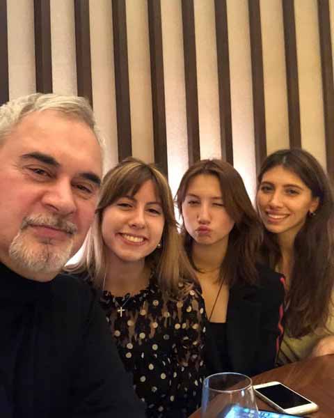 Валерий Меладзе со своими дочерьми