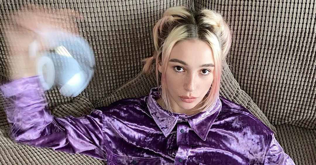 «Люди, вы сумасшедшие!»  Настя Ивлеева ответила на издевательства из-за стрельбы