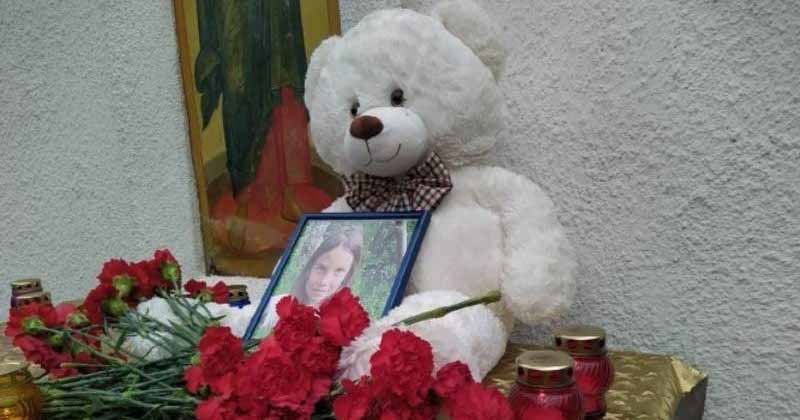 Погибшую восьмилетнюю девочку похоронили в Южно-Сахалинске