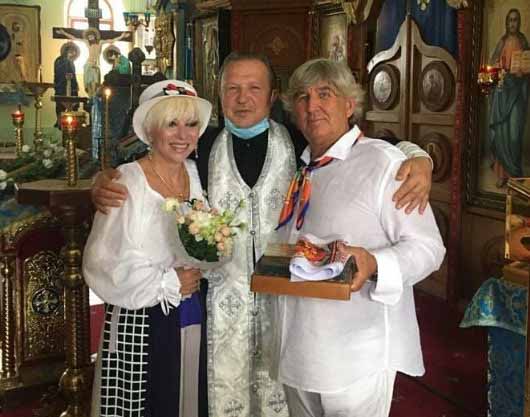 Супруги поженились в Крыму