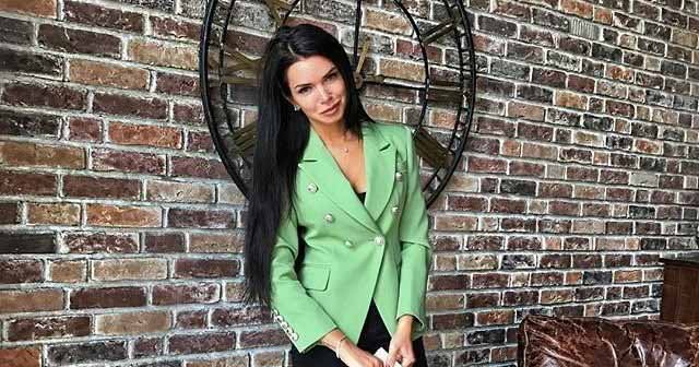 Катя Жужа показала себя после родов и устроила экскурсию по больничной палате
