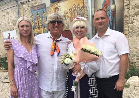 Недавно Фирсов и Легкоступова поженились в Крыму.