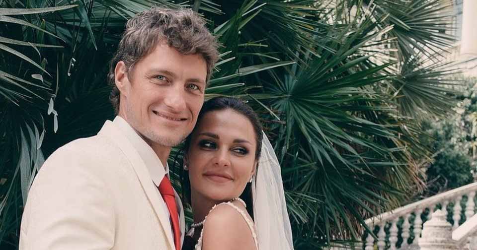 Александр Задойнов женился на жене