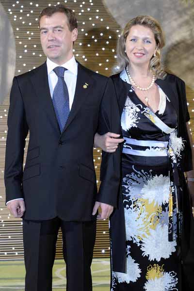 Со своей женой Светланой Медведева состоит в браке 27 лет.