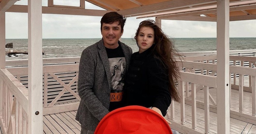 Саша Артемова отдыхает с Евгением Кузиным в Сочи, но не хочет возвращаться к нему