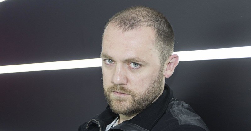 «Сухой»: фото исхудавшего Дениса Шведова со съемок фильма «Последний герой»
