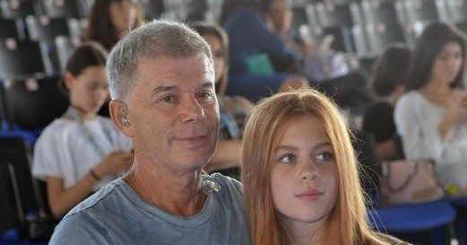 Дочь Олега Газманова: «Я прилетела от папы, потому что отказалась фотографироваться с ним»