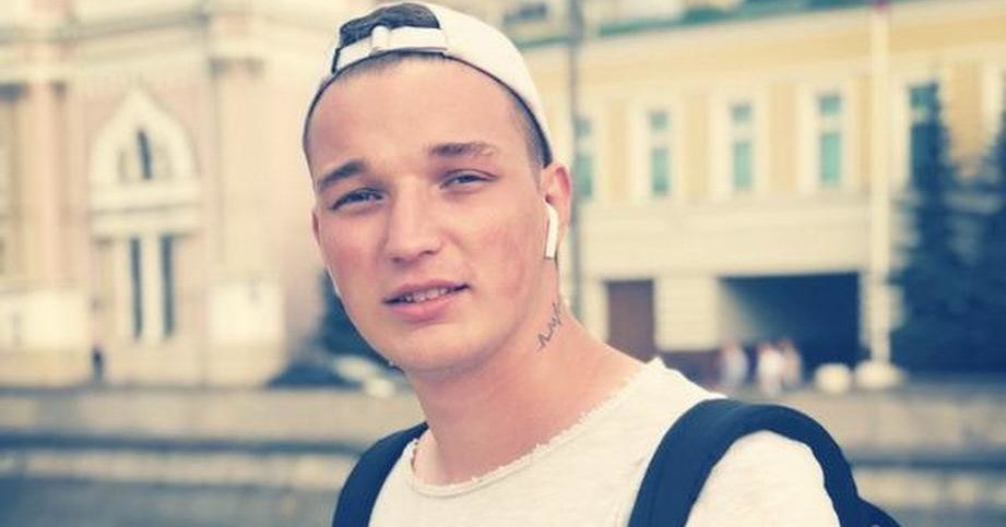 Блогер Эдвард Бил, совершивший аварию в центре Москвы, избежал ареста