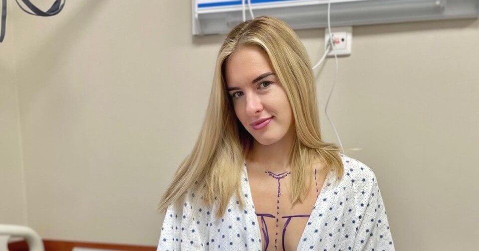 Мария Комиссарова, сломавшая позвоночник, сделала операцию по увеличению груди — видео