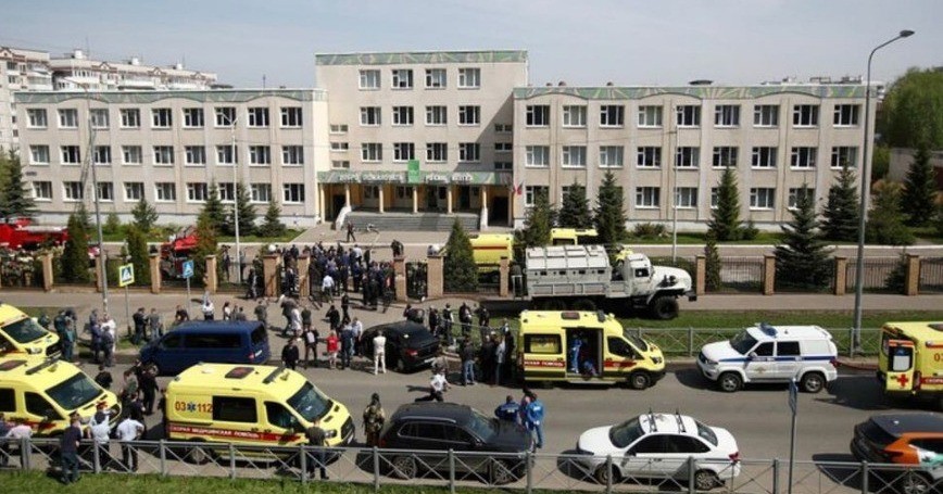 «Страшно, когда убивает ребенка!»: Бузова, Галкин соболезнования семьям погибших в Казани