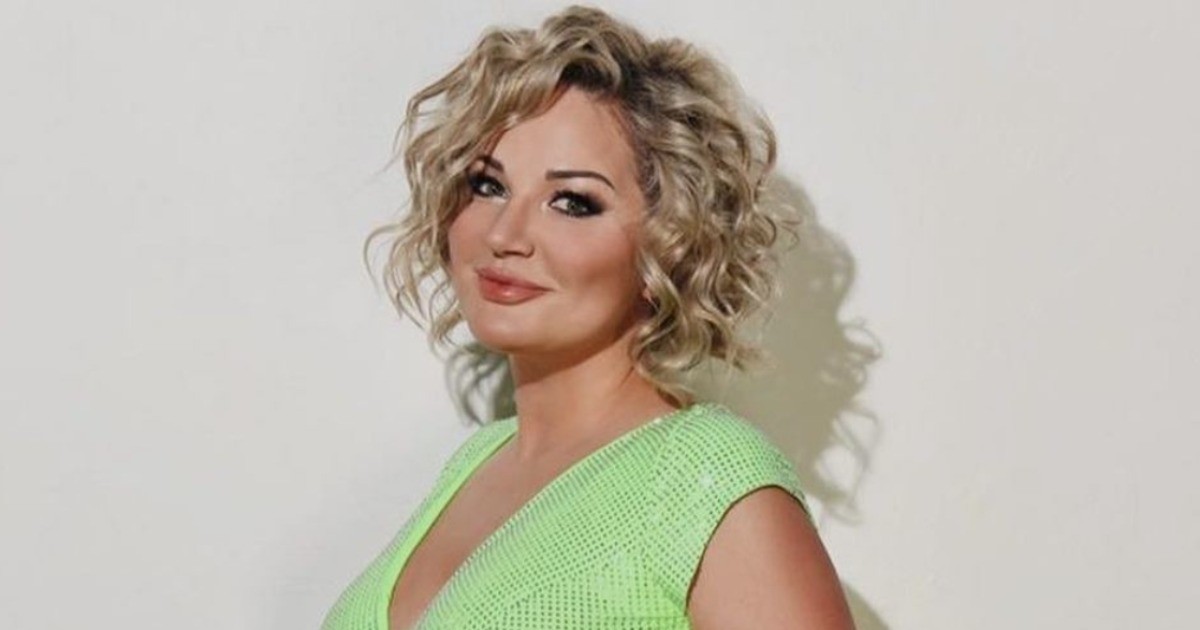 «Наглый!»  43-летняя Мария Максакова обнажила грудь во время дерзкой фотосессии