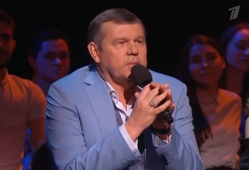 Александр Новиков назвал чувства певцов на сцене ложными