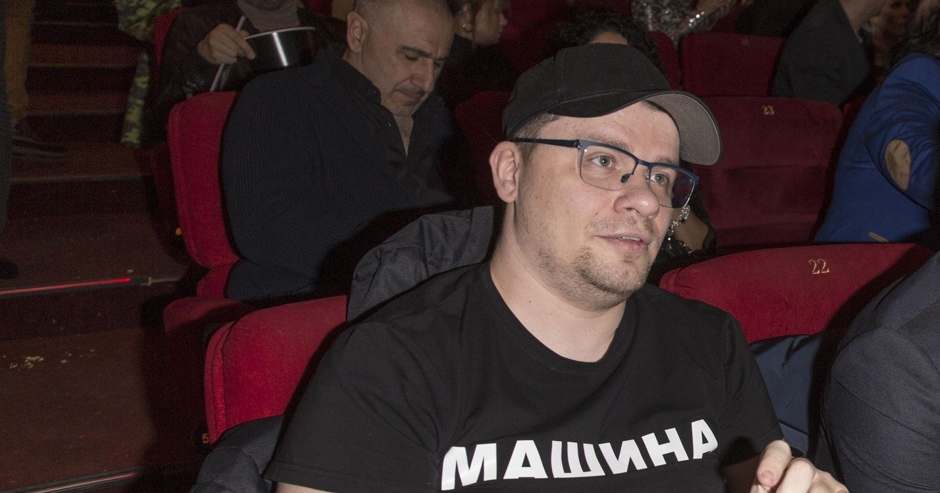 Гарик Харламов: «Илья Макаров такой крутой комик, что сумел заменить инвалида в« ЧЖД »