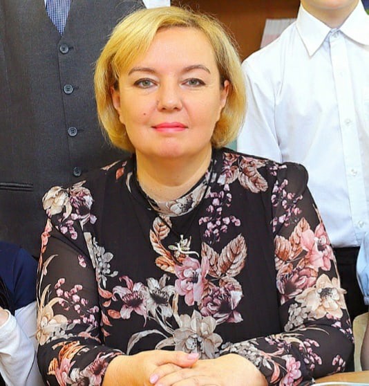 Оксана отстранена от занятий из-за отказа от вакцинации Оксана отстранена от занятий из-за отказа от вакцинации