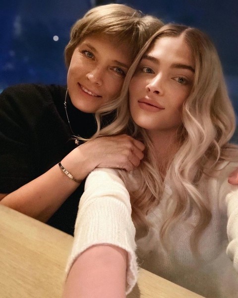 Алена Шишкова с мамой Надеждой