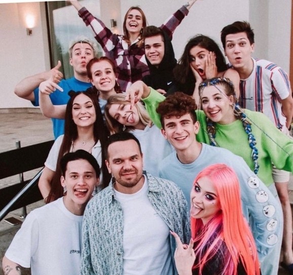 DreamTeam House стал для Дэни семьей DreamTeam House стал для Дэни семьей