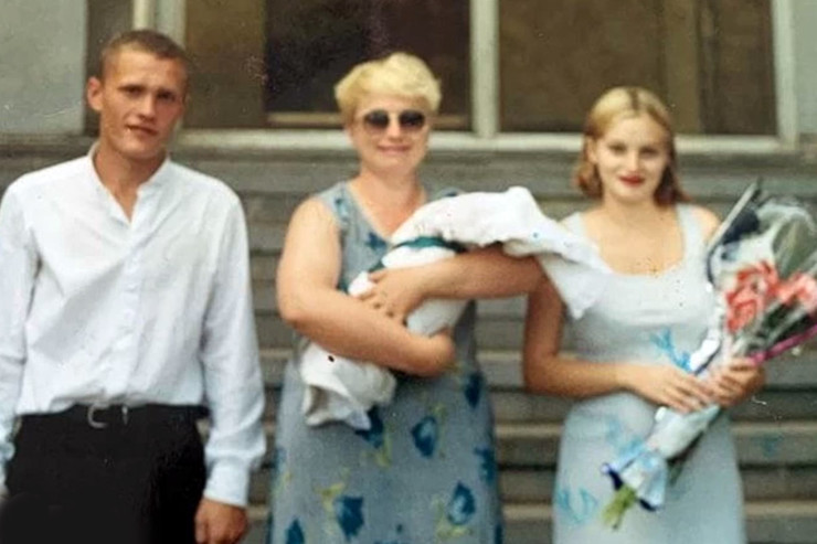 Родители Милохина вспомнили о нем только после того, как парень прославился Родители Милохина вспомнили о нем только после того, как парень прославился