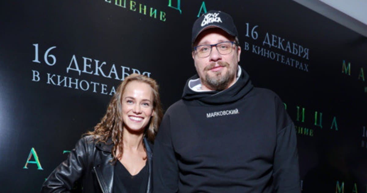 Мать Серябкиной и любовники Харламов с Ковальчуком.  Звезды на премьере фильма "Матрица: Воскрешение"