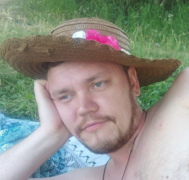 Глава семейства не пожалел супругу и двоих детей Глава семейства не пожалел супругу и двоих детей