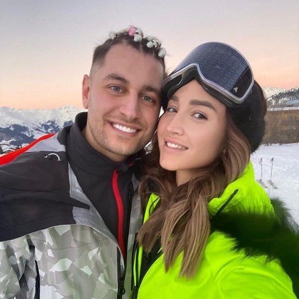 Ровно год назад певица рассталась с Давой. Ровно год назад певица рассталась с Давой.