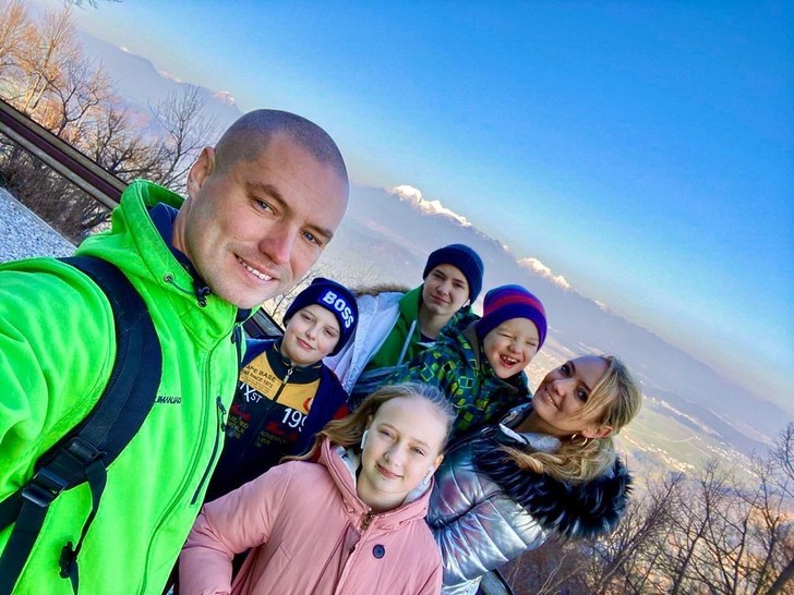 Бывшая жена говорит, что Роман не платит алименты Бывшая жена говорит, что Роман не платит алименты