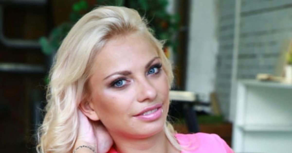 Оказался в тюрьме или стал жертвой сексуального рабства?  Стюардесса уехала в Турцию и пропала