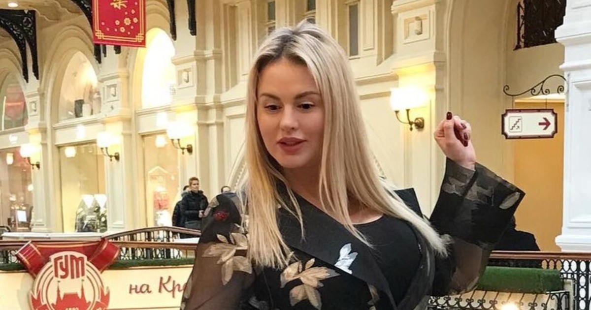 «Ношу специальные рукава и повязку на подбородке»: Семенович о реабилитации после пластики