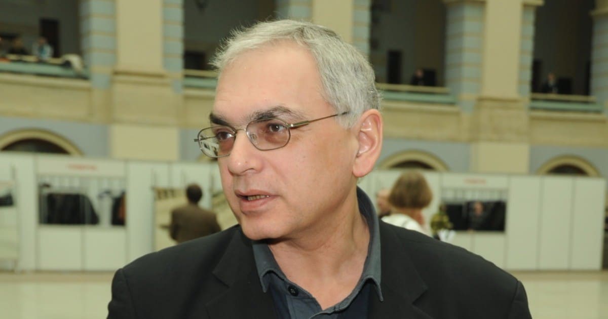 Карен Шахназаров судится с дочерью из-за капитальной квартиры