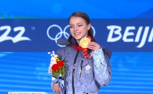 Щербакова радует медалями
