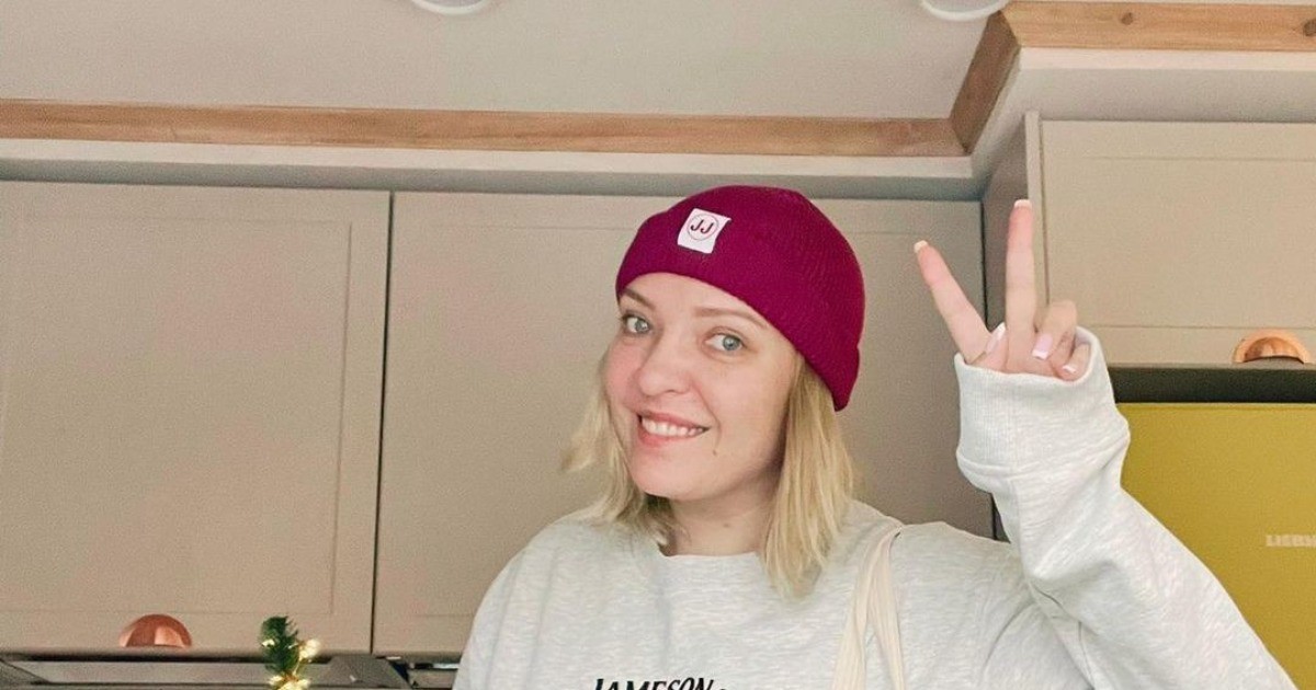 Звезда «Женского стендапа» Мягкова о разводе: «Я сама все испортила.  я много плакала"
