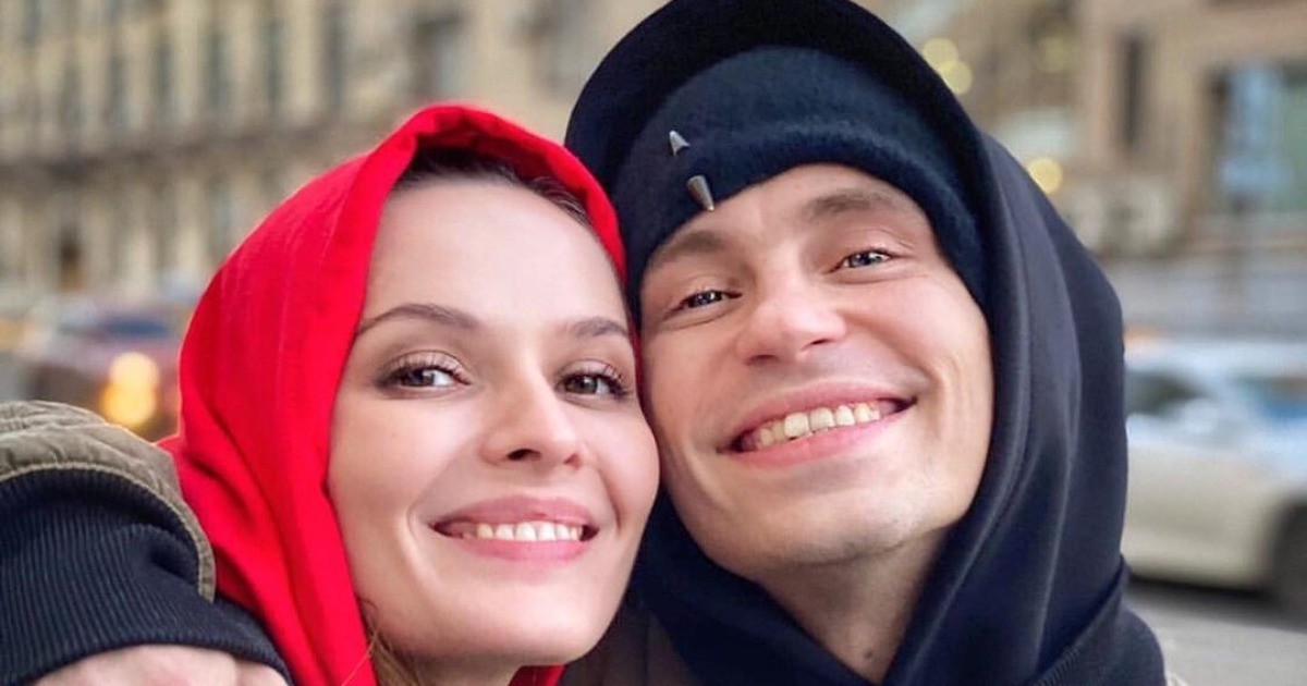 Девушка Александра Головина впервые рассказала о скандале с внебрачной дочерью