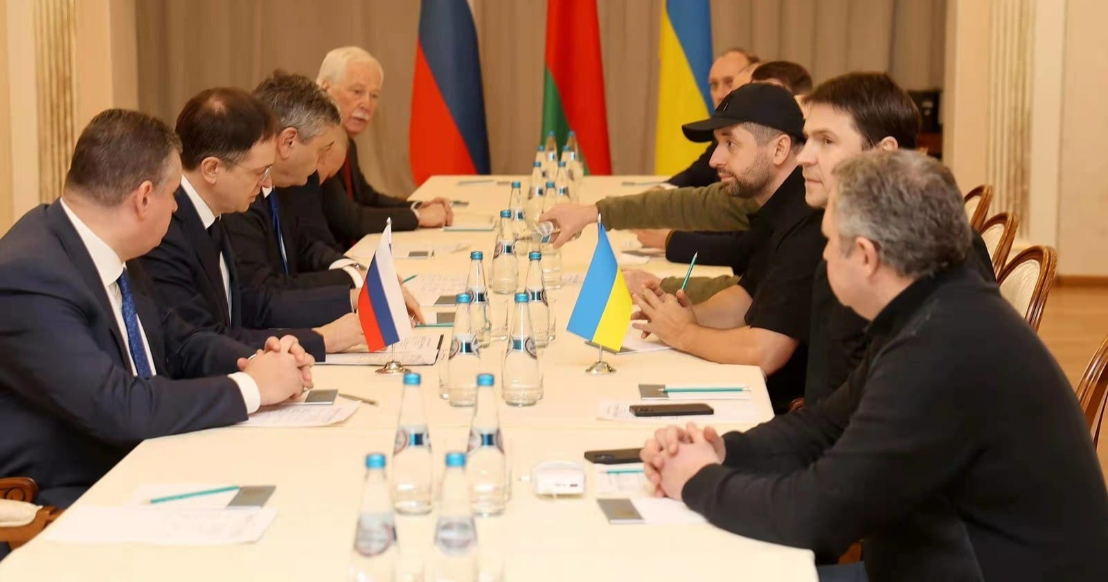 Вторые переговоры между Россией и Украиной.  Последний из Беловежской пущи к этому часу