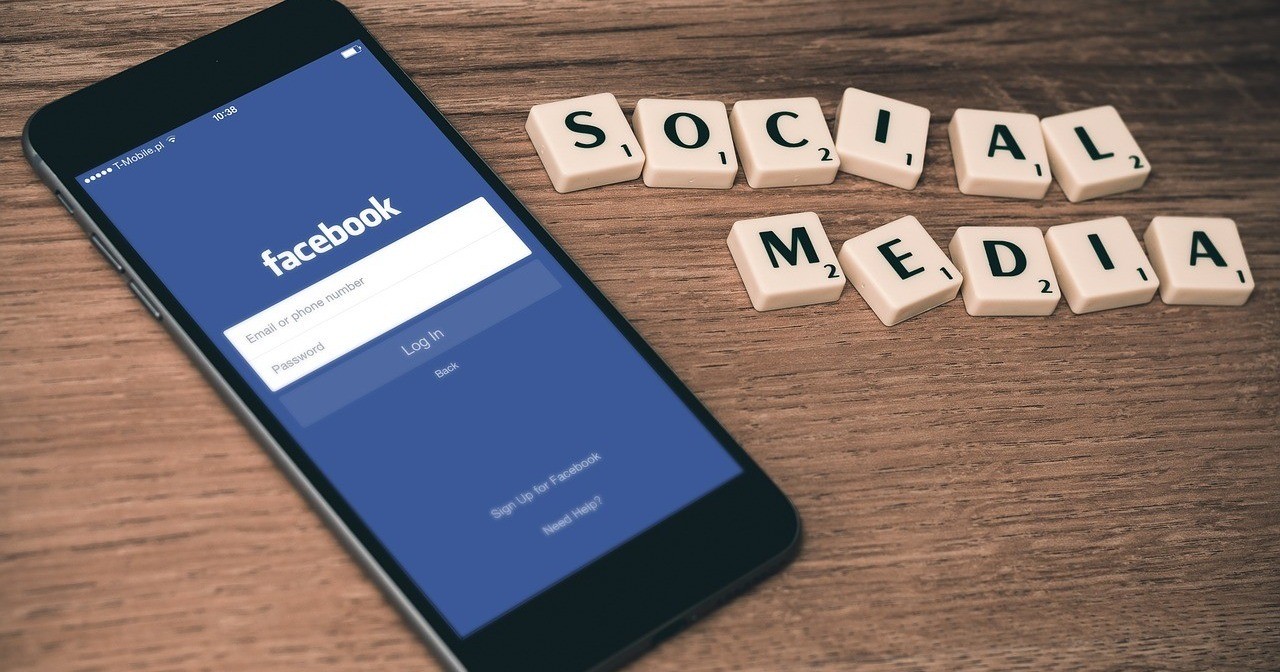 Роскомнадзор заблокировал Facebook в России