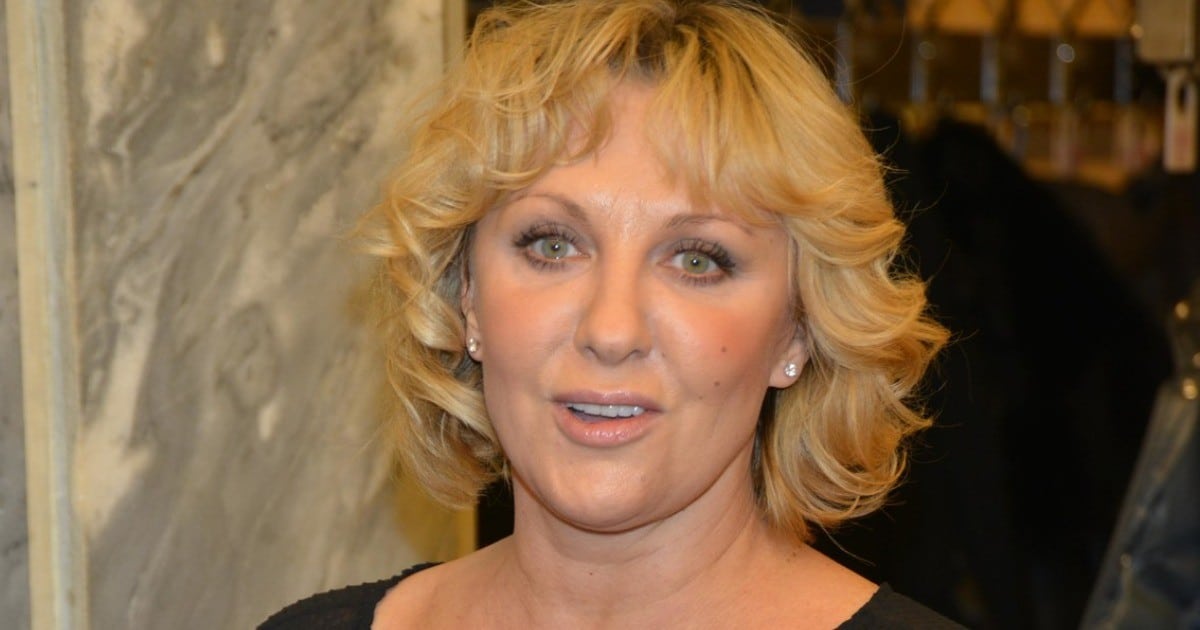 Елена Яковлева не может вывезти тело отца из Украины для захоронения