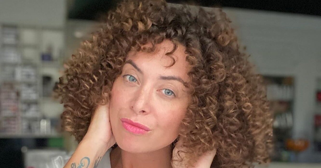 Трогательно до слёз!  Наталья Фриске показала, как родители собирают кровать для внучки