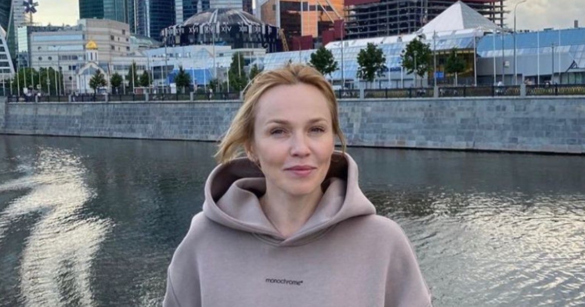 «Трое детей — не предел моих желаний»: Альбина Джанабаева рассказала о четвертом ребенке