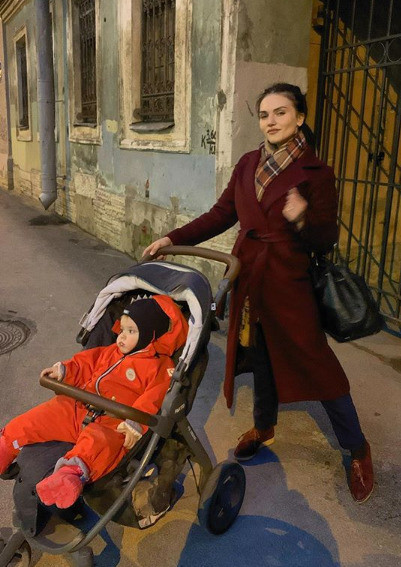 Бывшая Макара давно бросила маленького сына, и с тех пор о нем заботится Мария Шукшина. Бывшая Макара давно бросила маленького сына, и с тех пор о нем заботится Мария Шукшина.