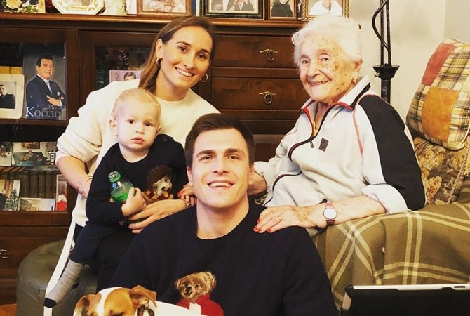 Мать артиста дожила до 96 лет Мать артиста дожила до 96 лет