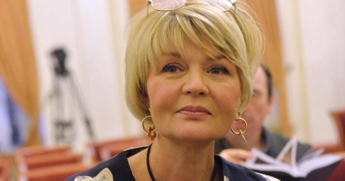 Юлия Меньшова: «Статья Ильи Дайера ужасна, возмутительна!  Это самоубийство».