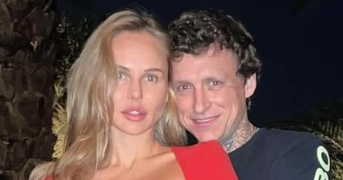 Мамаева пишет, что у жены Павла заберут их сына, а Черкасов сказал, уедет ли он из России.  Социальная сеть