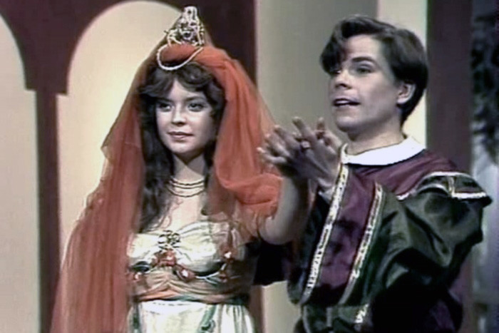 В спектакле «Три апельсина» актриса сыграла принцессу