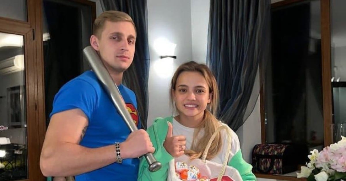 Хоффман рассказал об отношении Стоуна к Karna.val: «Он сказал, что она толстая и страшная».