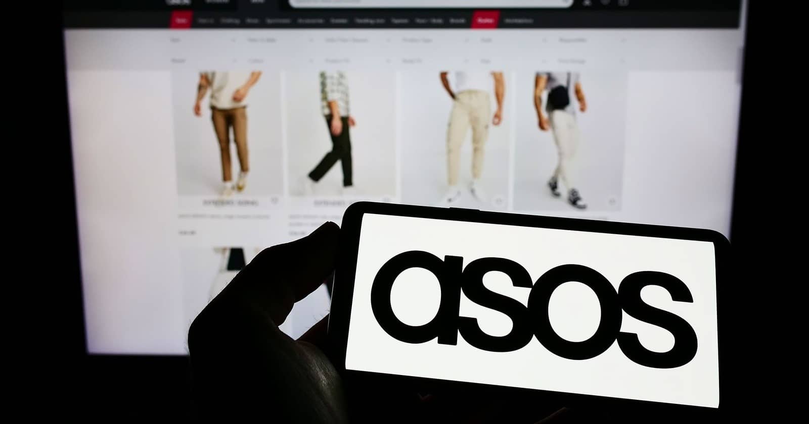«Обидно, что нельзя купить, да?»: Собчак и Айза в шоке от наглости ASOS по отношению к россиянам